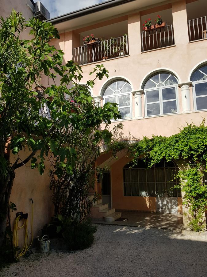 Bed & Breakfast Belfiore Lonato Buitenkant foto